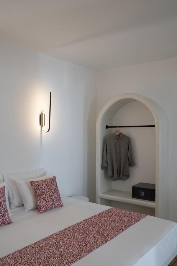 Asha Luxury Suites Fira  Exterior photo